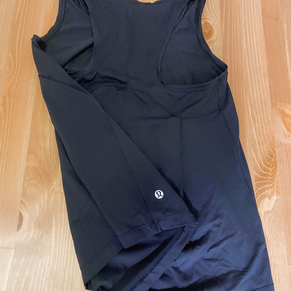 Lululemon tank